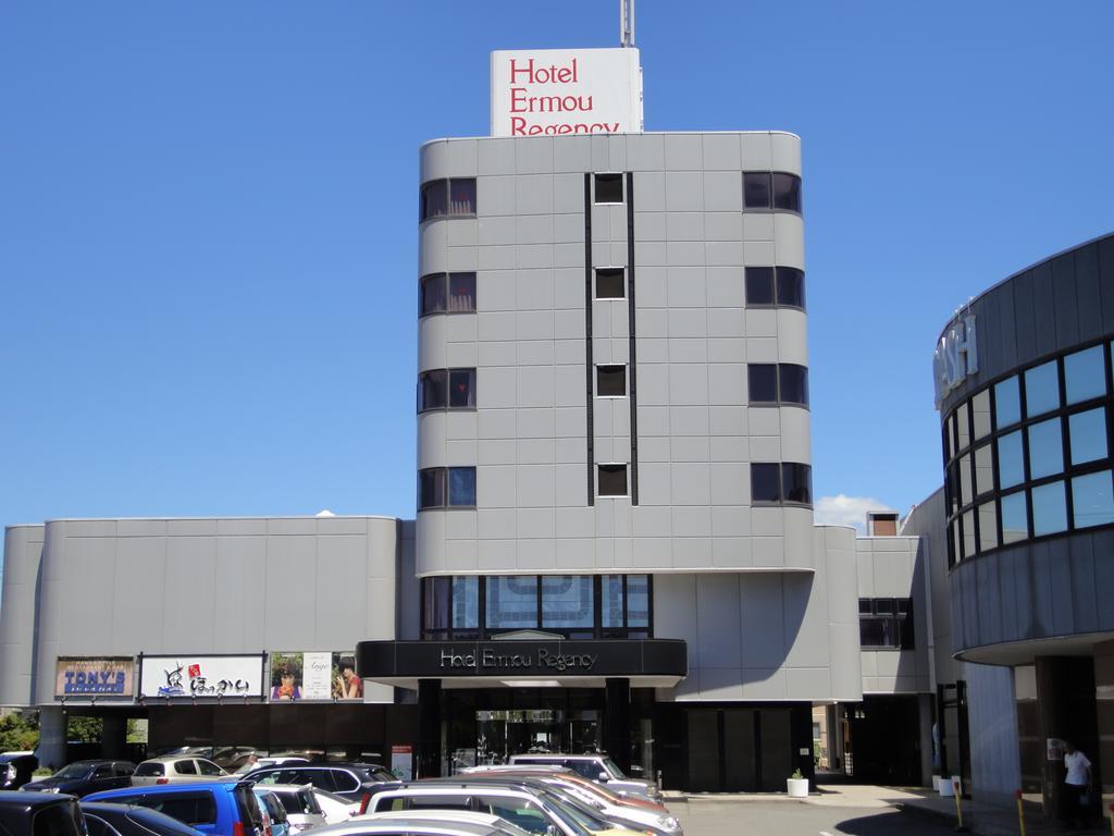 Hotel Ermou Regency Saint Neots Zewnętrze zdjęcie