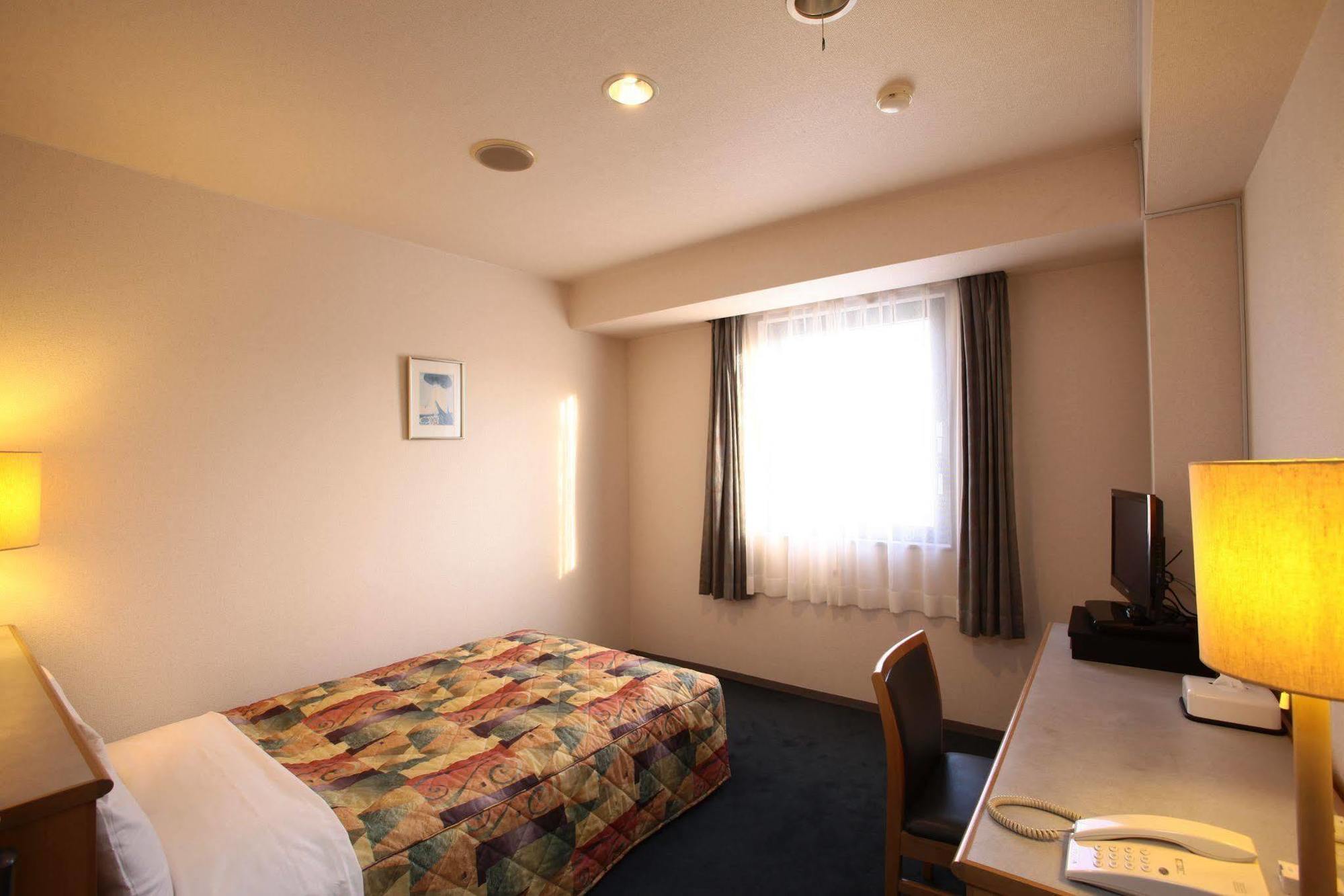 Hotel Ermou Regency Saint Neots Zewnętrze zdjęcie
